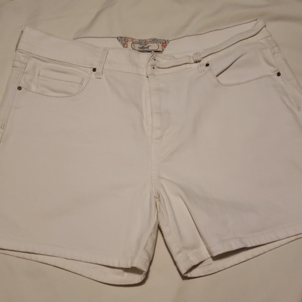 Levi shorts